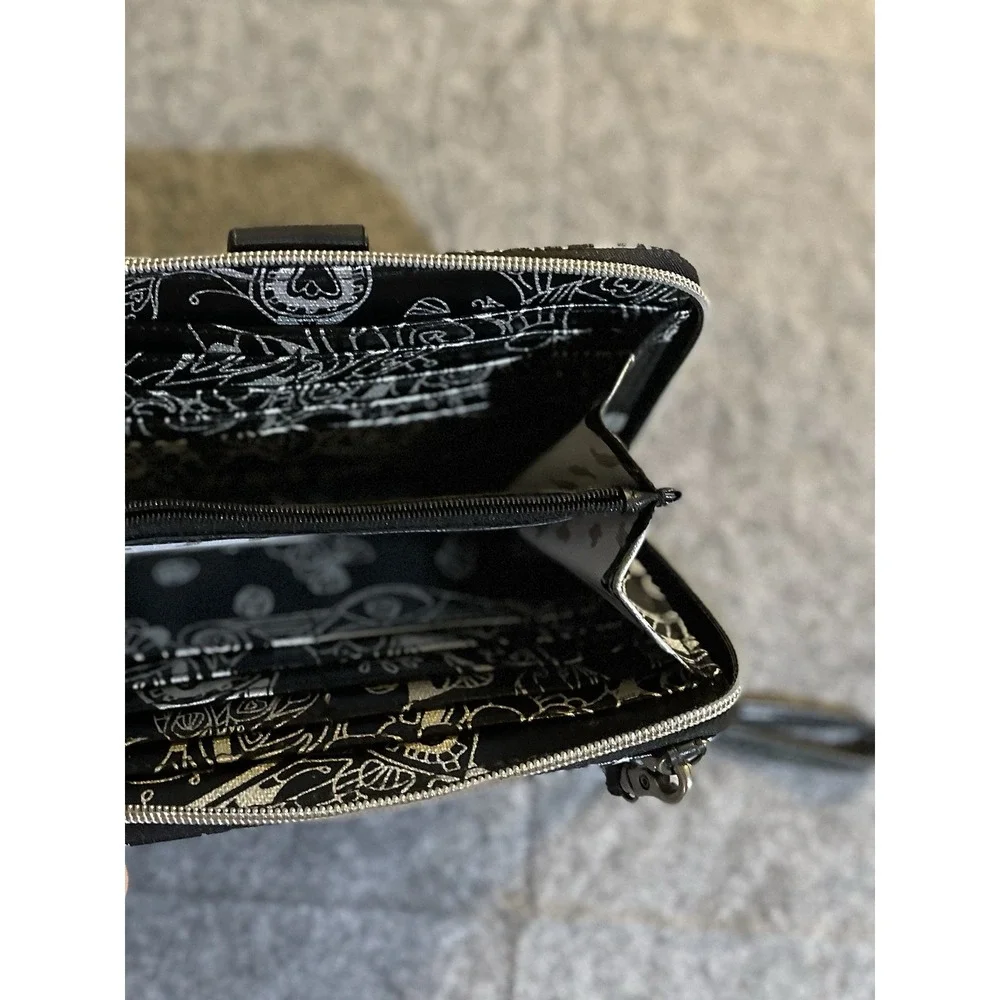 Sakroots Wristlet Clutch‎ Zip Around Wallet Black & Silver Love Song
